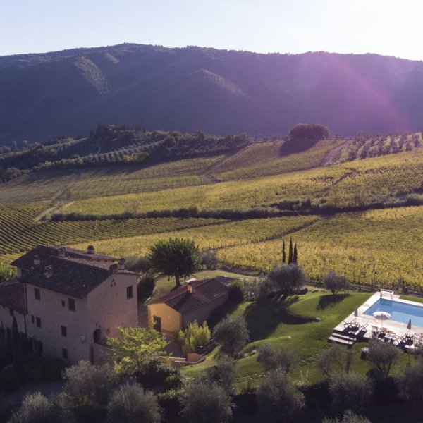 Enofila | Agriturismo for 5 on a wine estate near Florence