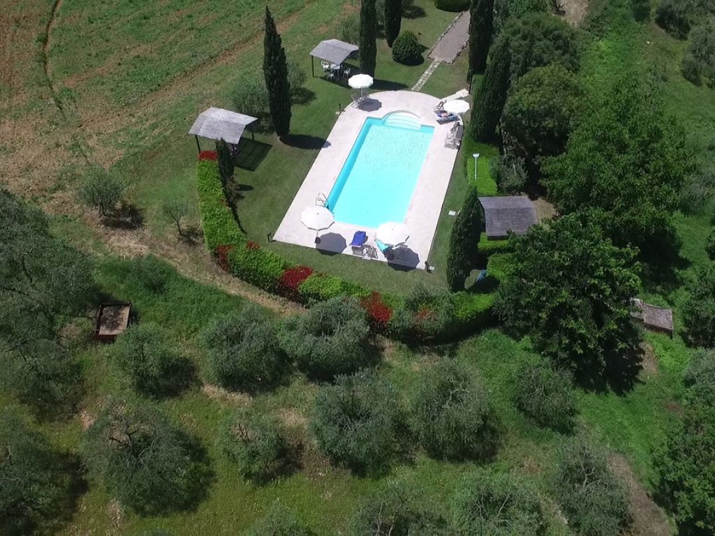 Pinolo | Agriturismo for 4 with pool close to village