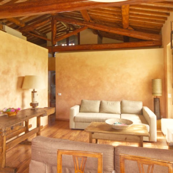 The Hay Loft | Agriturismo for 6 on an Italian wine estate