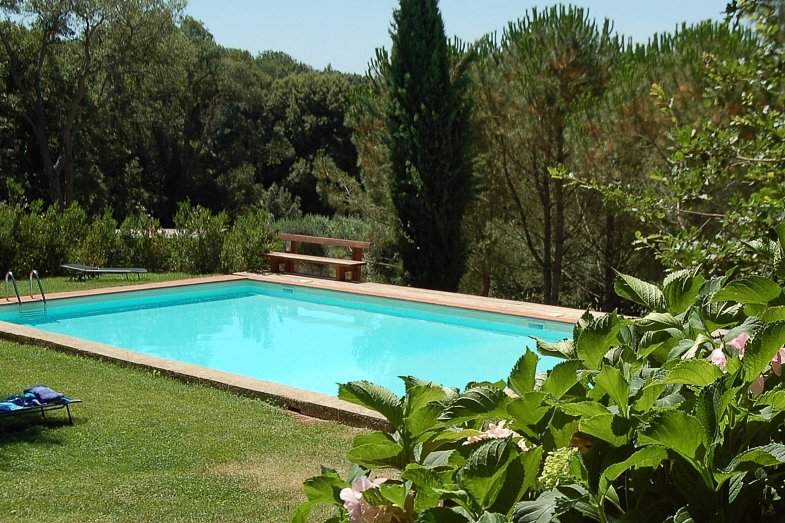 Swimming pool at Pieve di Caminino