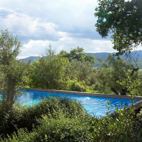 Modernista | Villa for 7 with pool close to a Tuscan village