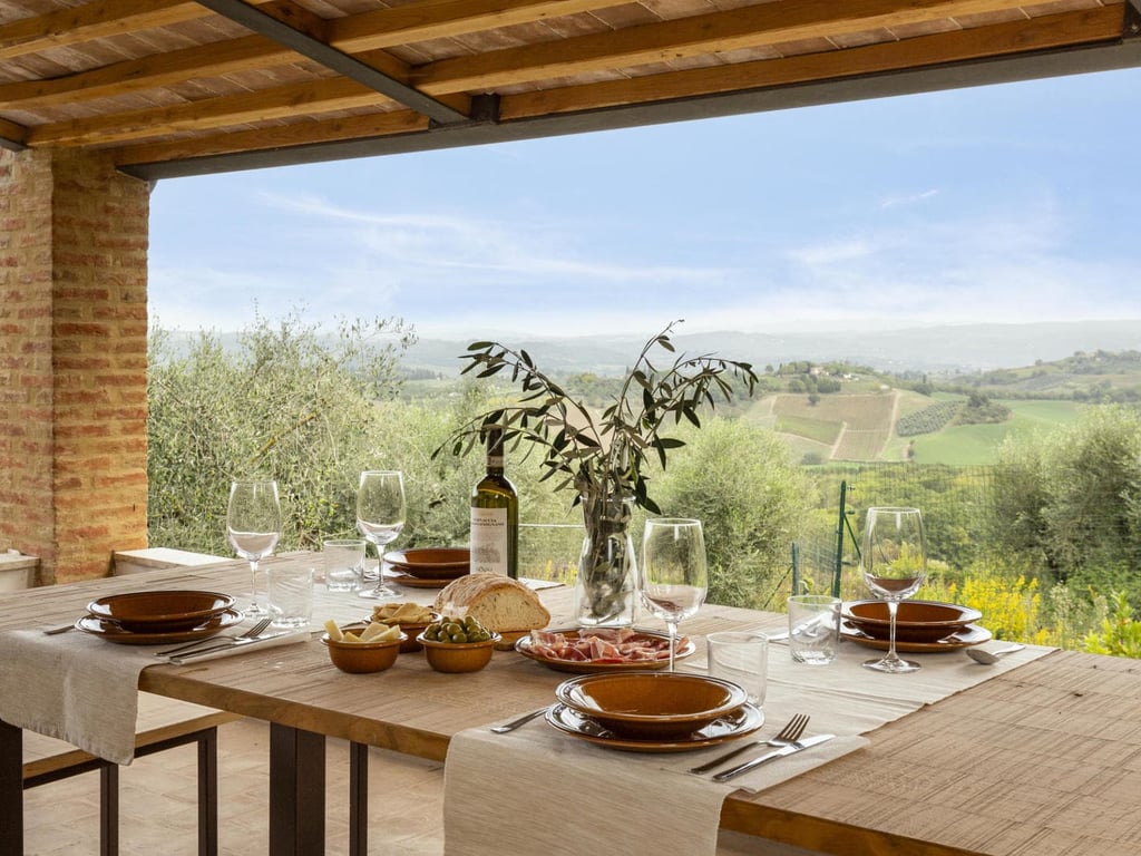 Casa Andrea | San Gimignano cottage for 4 with a hot tub