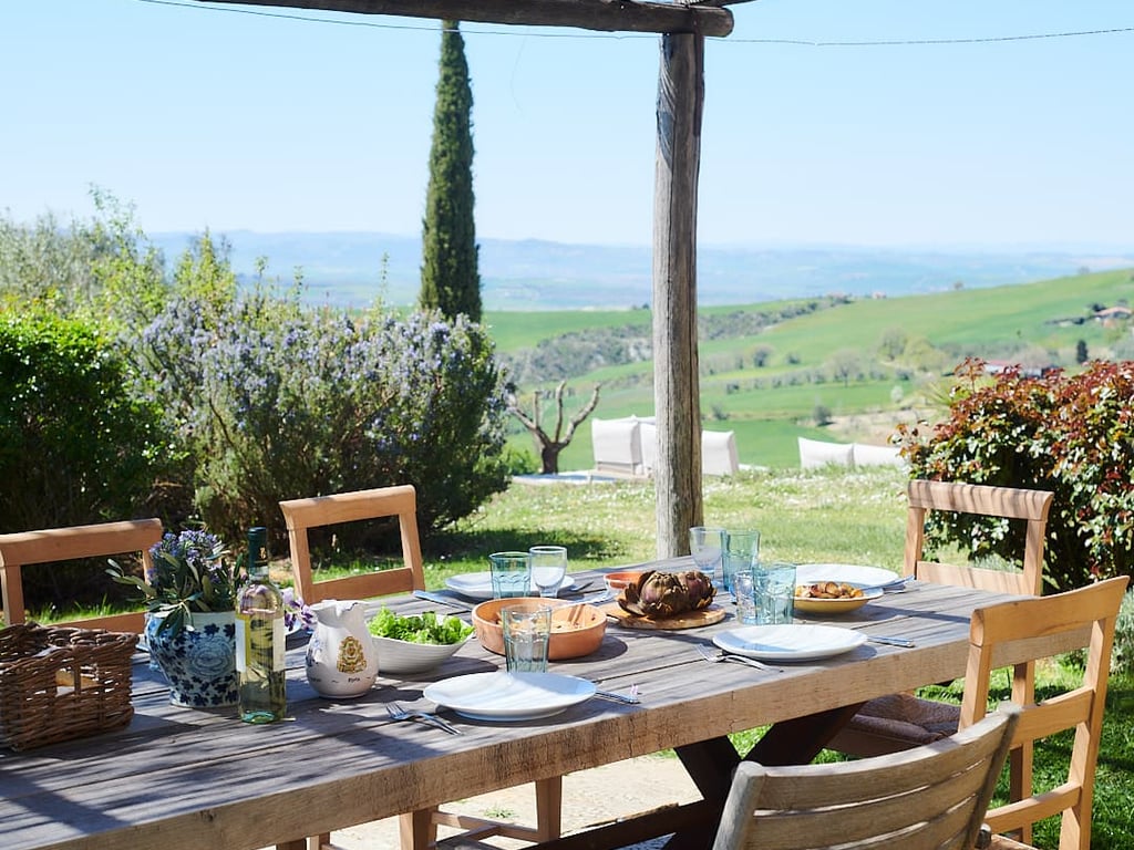 Casa del Pastore | UNESCO Val d'Orcia Villa with 16m Infinity Pool and Mt. Amiata Views