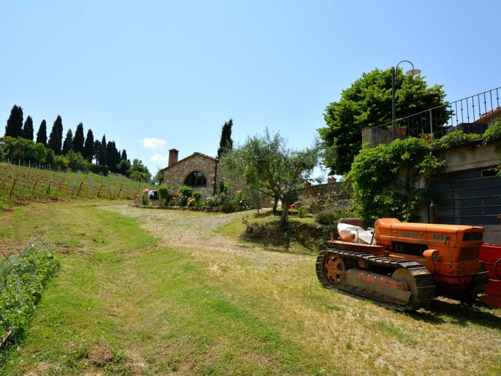 Mandorlo | Apartment on Agriturismo close Casole d'Elsa