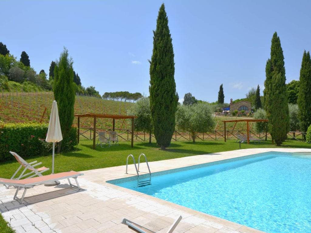 Mandorlo | Apartment on Agriturismo close Casole d'Elsa