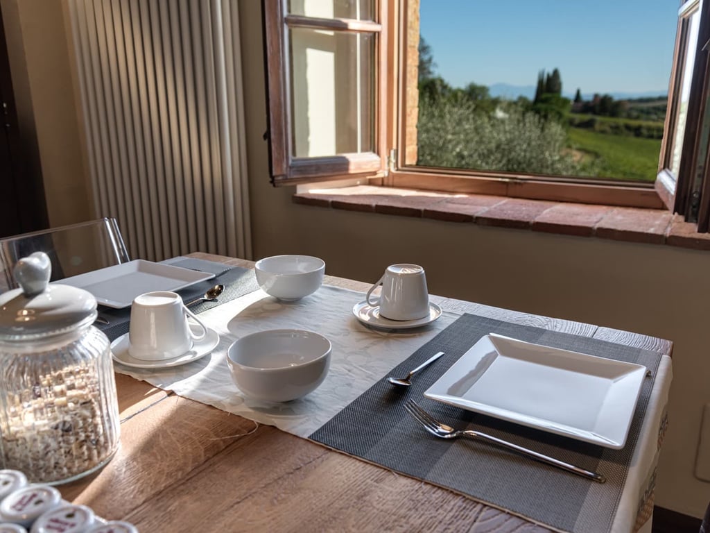 Podere Arbia | Stylish apartment for 6 with pool