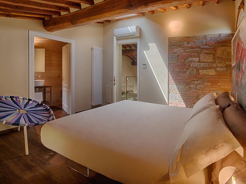 Podere Arbia | Stylish apartment for 6 with pool