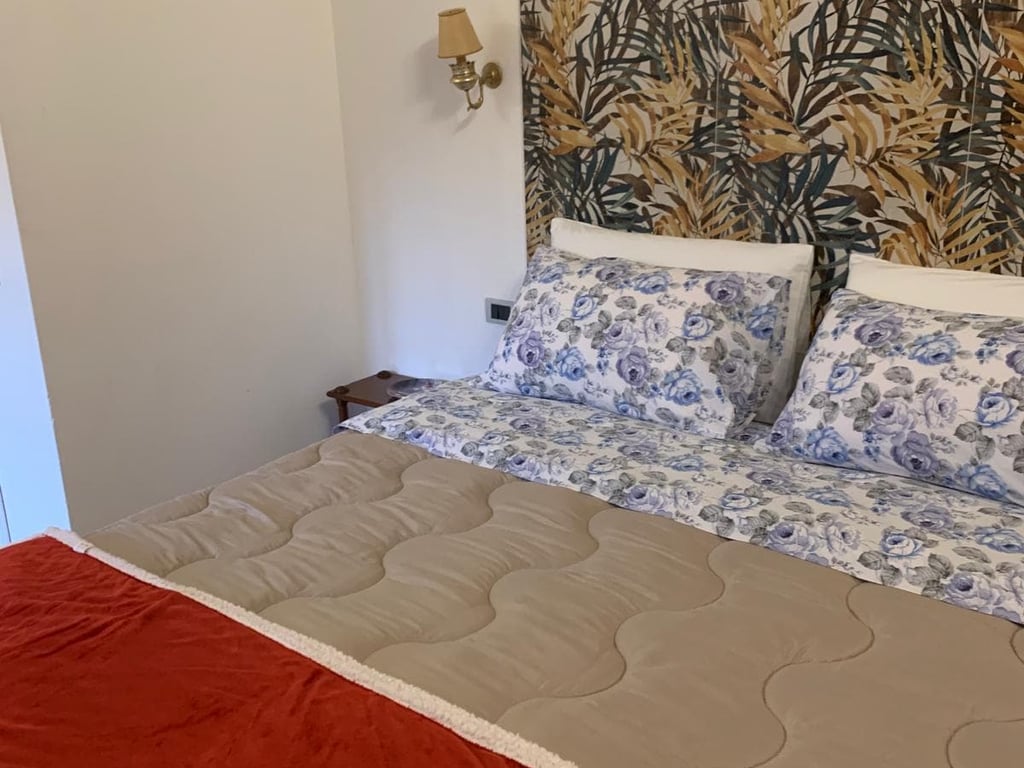 Stigliano: Tower Three | Apartment in a medieval Sienese tower