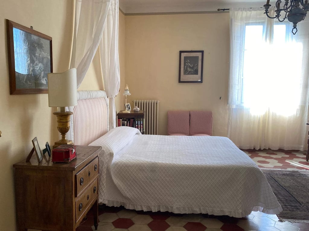 Villa Ascarello | An elegant villa with an enchanting view of Siena