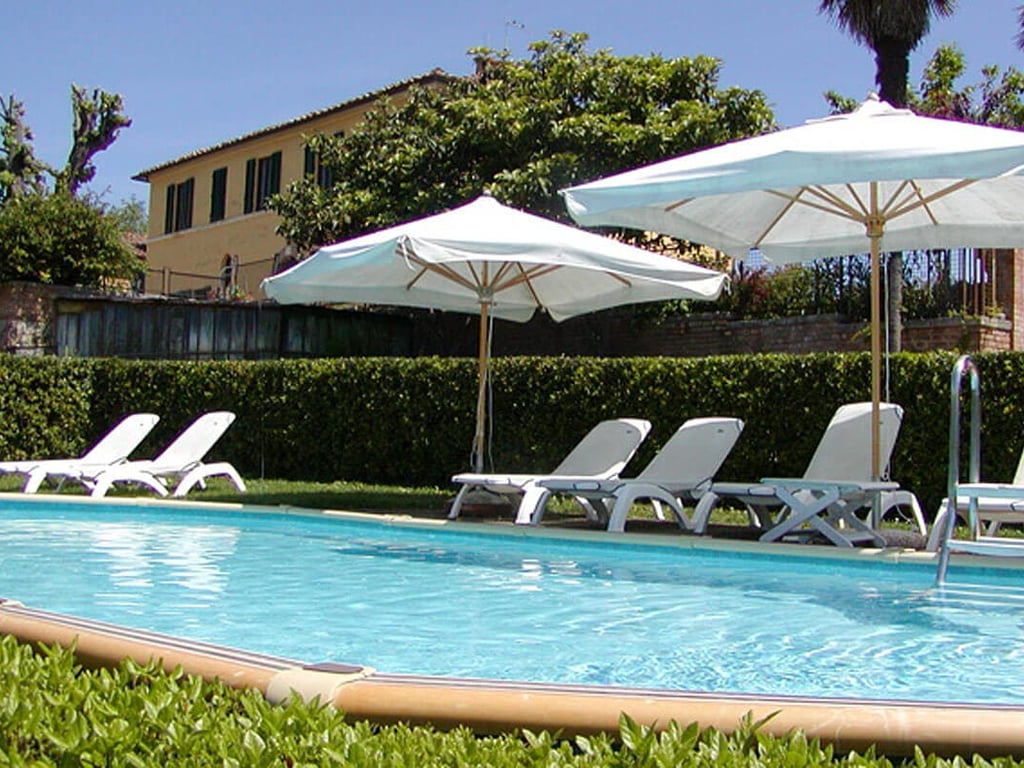 Villa Ascarello | An elegant villa with an enchanting view of Siena