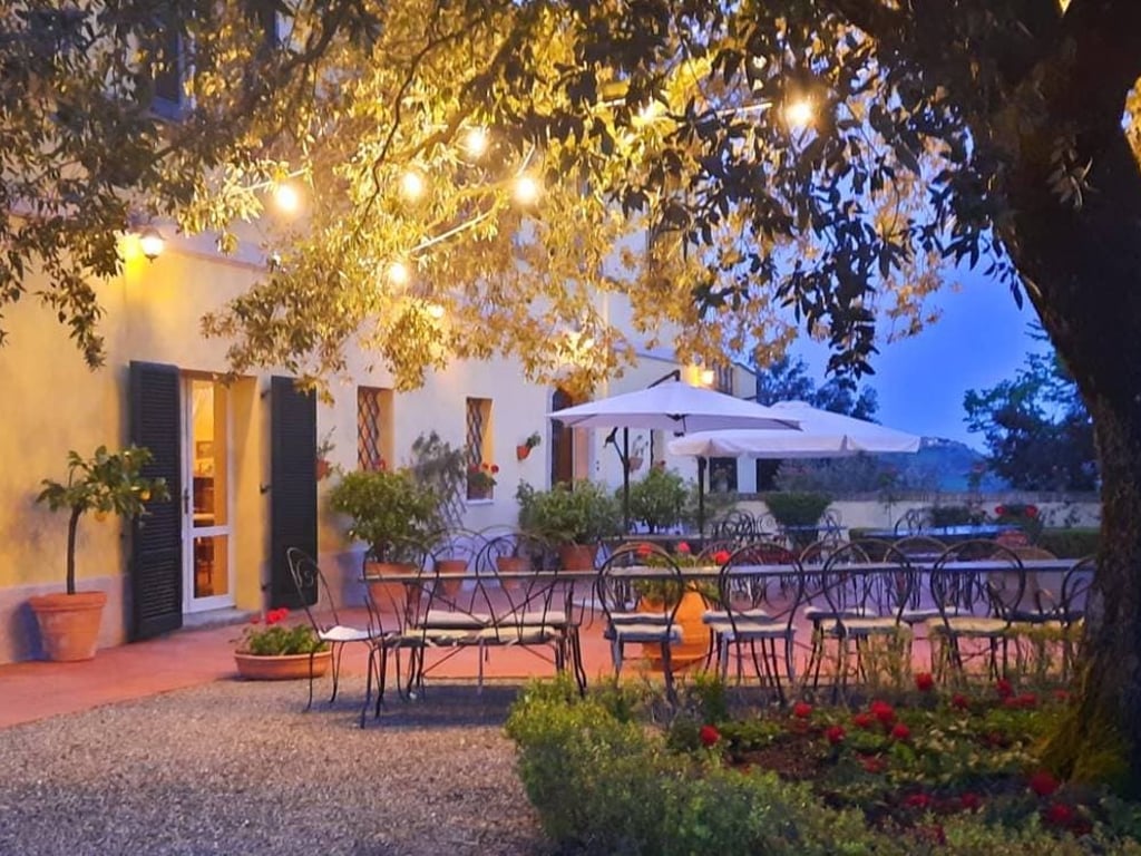 Villa Bianca | Elegant villa for 26 in the Val d'Orcia