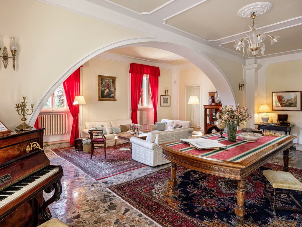 Villa Lucia | Historic Italian Villa near Monteriggioni for 14 guests