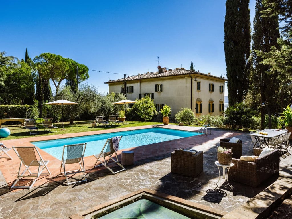 Villa Lucia | Historic Italian Villa near Monteriggioni for 14 guests