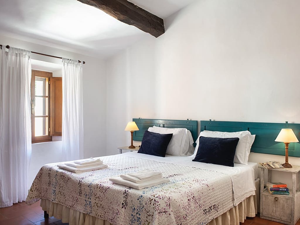 Virginia A | Villa for 4 in the popular Montestigliano Tuscan estate