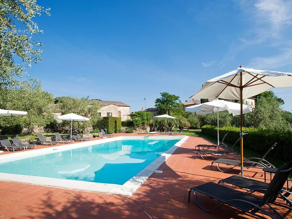 Virginia A | Villa for 4 in the popular Montestigliano Tuscan estate