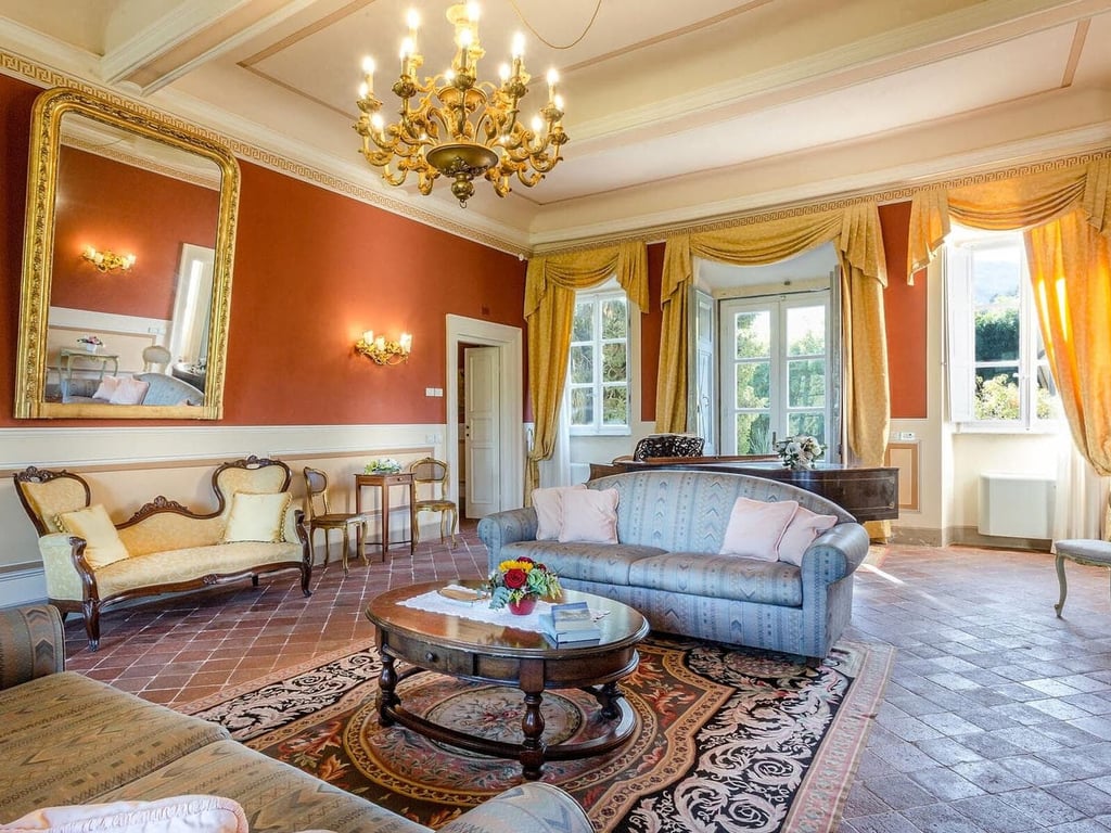 Antica | A 17th century villa for 12 close to Lucca