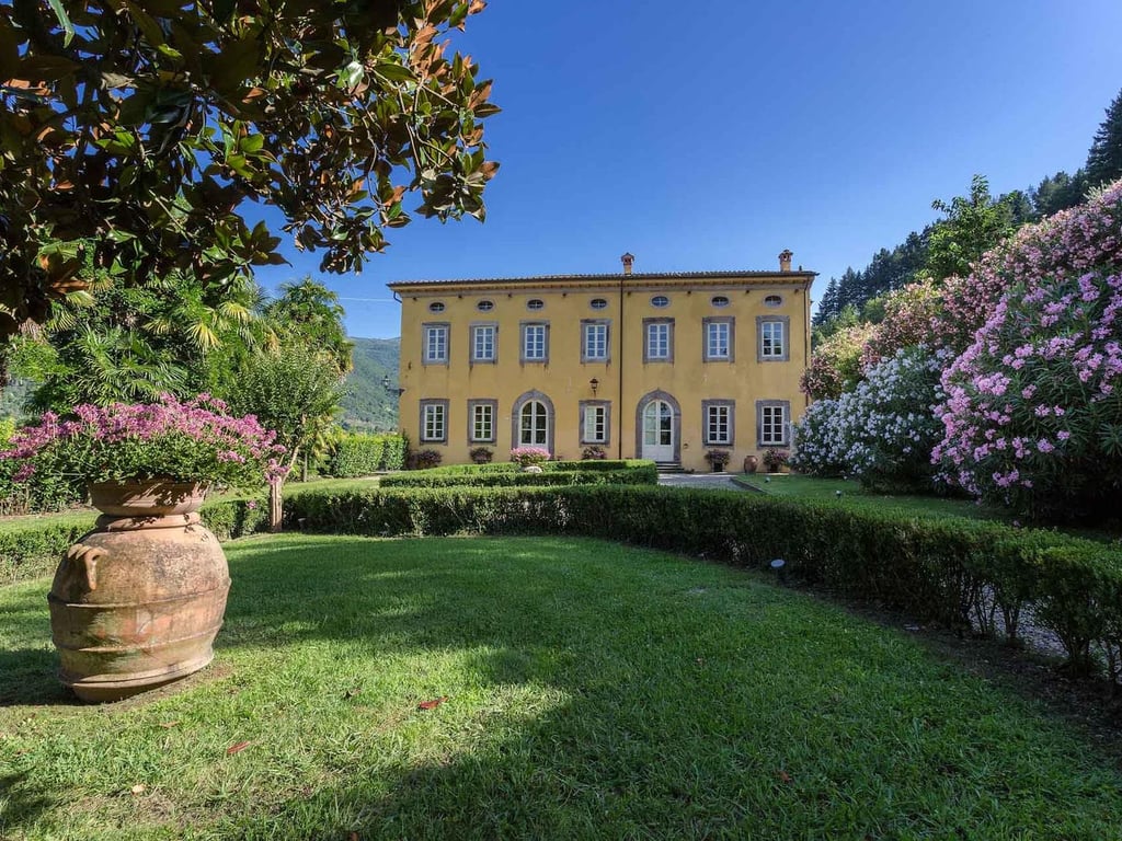 Villa Quirico | Historic Lucca Villa for 22 with Private Pool