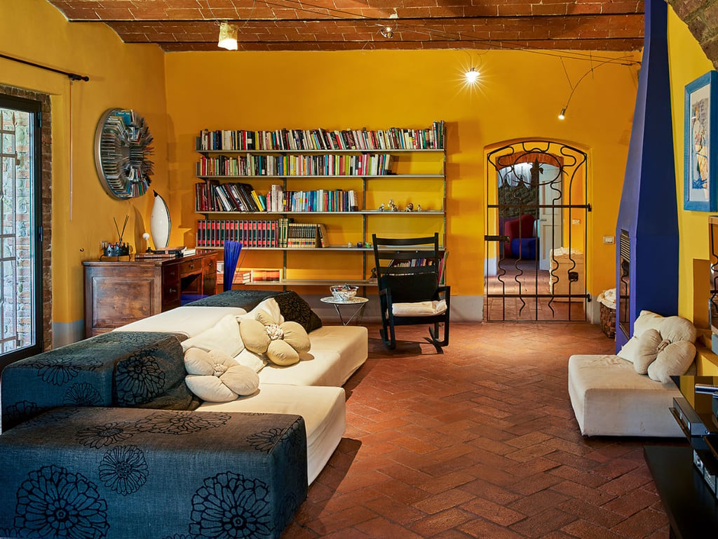 Colle di Sotto | A hilltop retreat near Florence