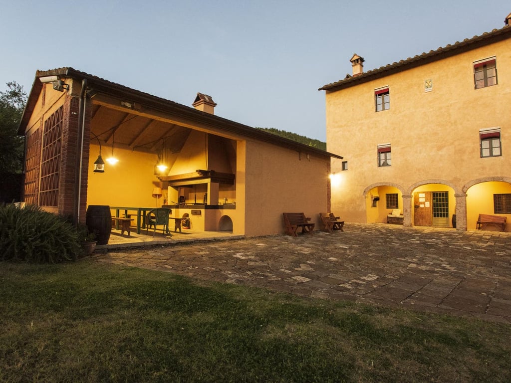La Ronda | Tuscan apartment on a wine estate near Florence