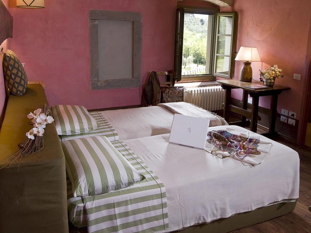 La Ronda | Tuscan apartment on a wine estate near Florence
