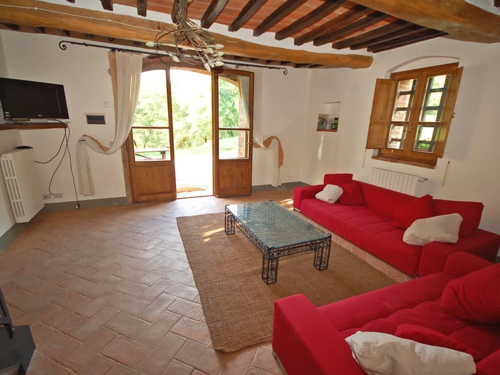 Pagliaio | Former Monastery Farm near Arezzo: Cottage for 4 with Shared Pool and Helpful Owner