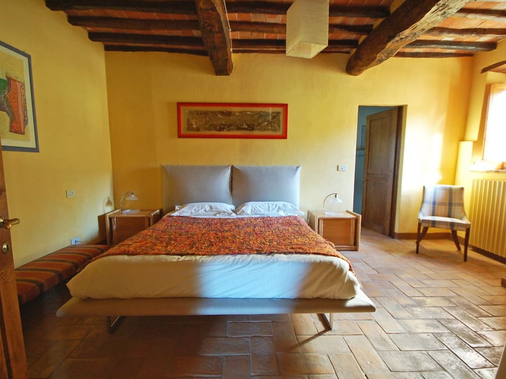 Stalla | Former Stable with Large Kitchen on Historic Estate Near Arezzo