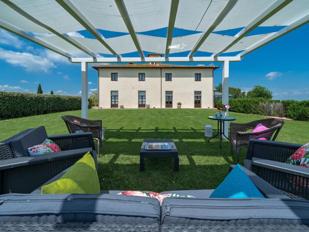 Villa Anatra | Tuscan Villa and Pool for 18