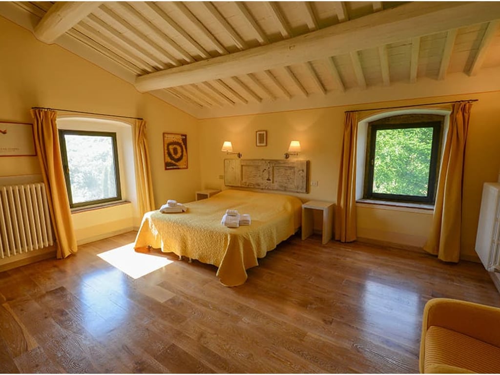 Villa Badia | Family Villa in Tuscany with Fenced Pool