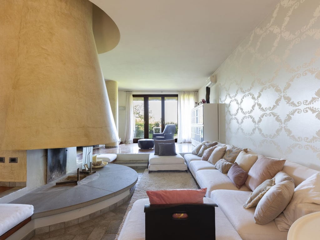 Villa Ema | Modern Villa for 8 Near Le Balze - the Landscape Behind the Mona Lisa