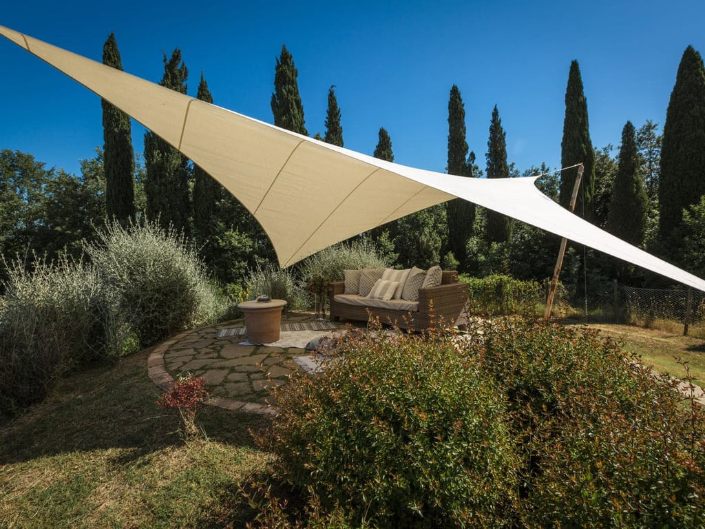 Villa Elisa | Contemporary Tuscan colonica and pool