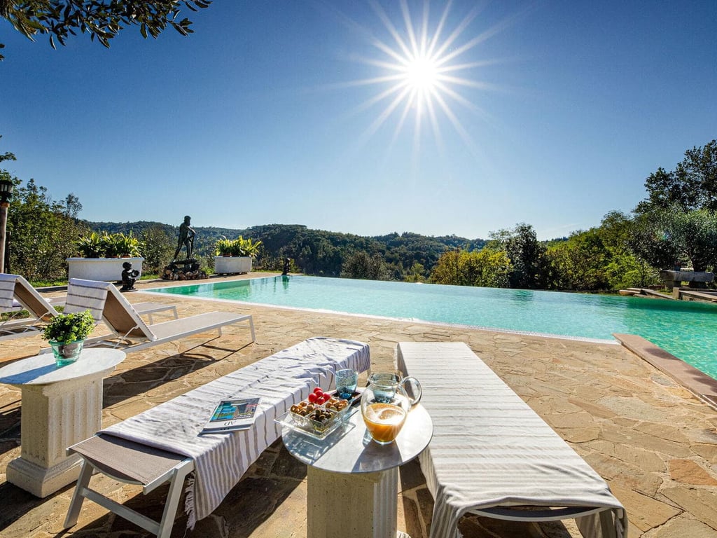 Villa Bucciano | Beautiful Villa and Pool in Central Tuscany