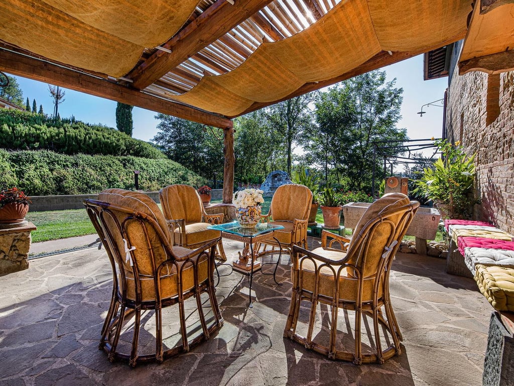 Villa Bucciano | Beautiful Villa and Pool in Central Tuscany