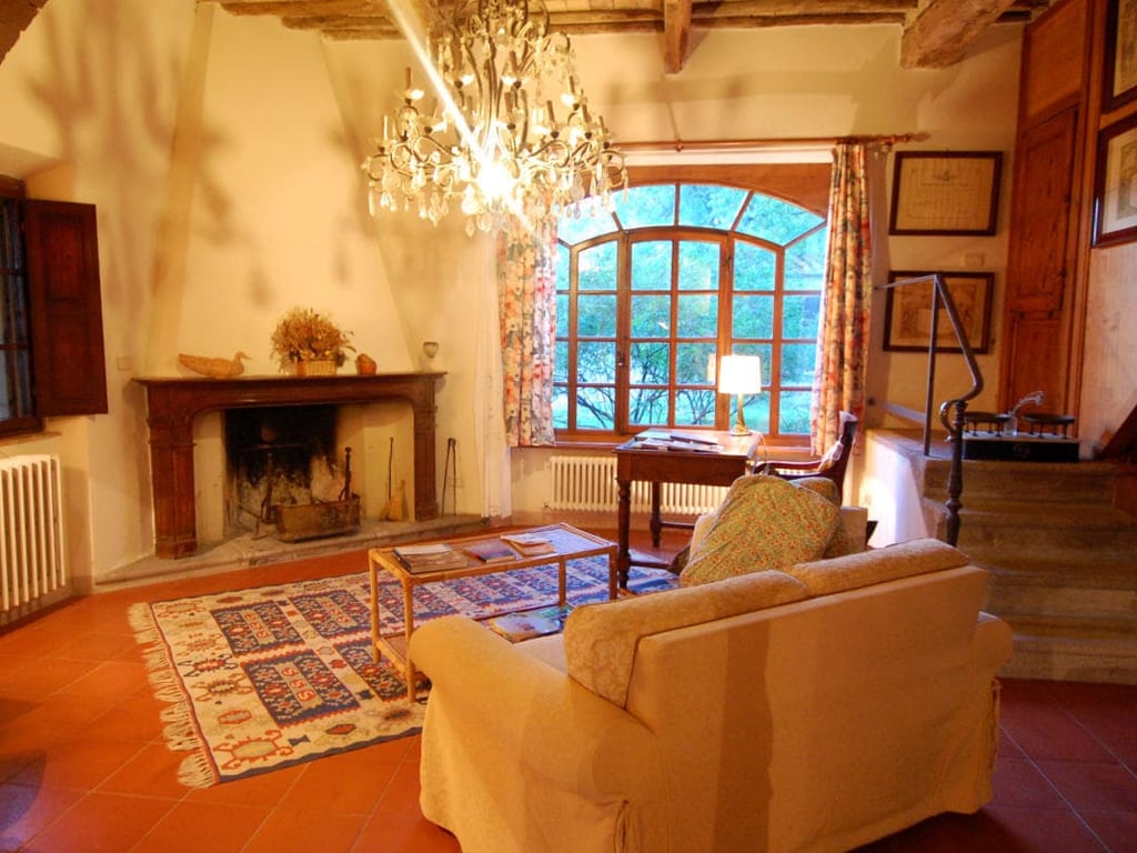 Scuderia | A romantic cottage with a four poster bed