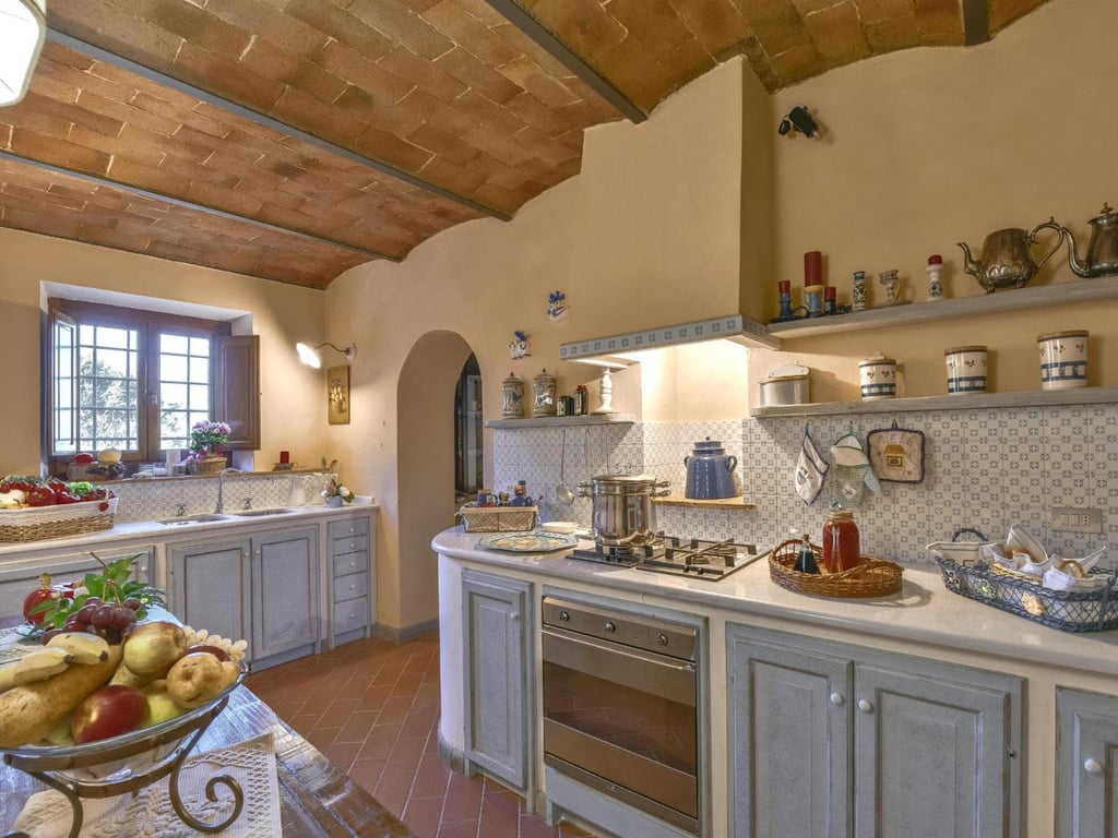 Panfilo | A modern Tuscan villa and pool for 14