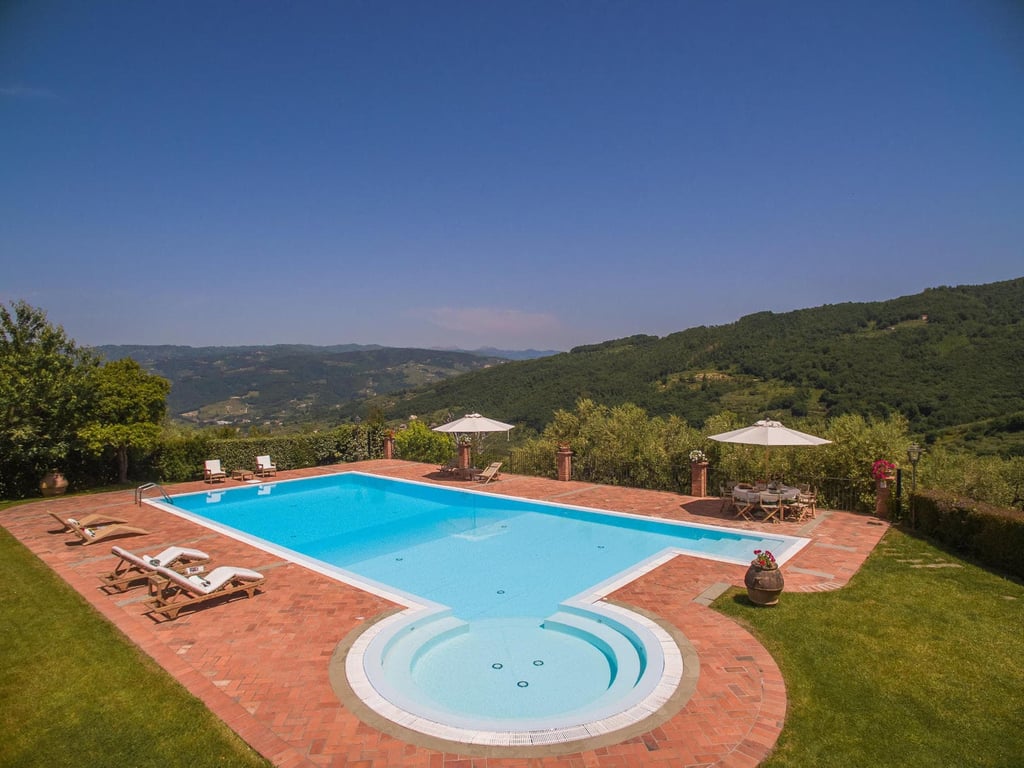 Villa Alessandro | Luxury Villa with Pool and Jacuzzi