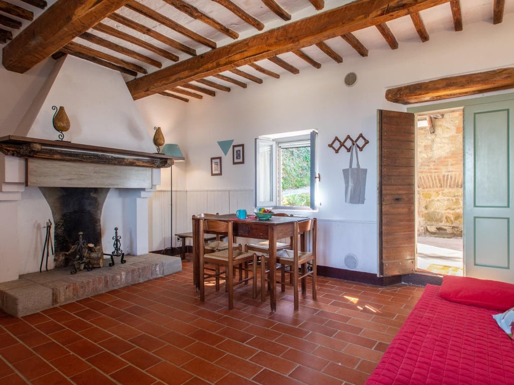 Frasca | Apartment and shared pool close to a village
