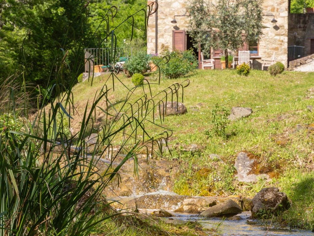 Il Mulino | Villa and Pool in Secluded Valley near Lake Trasimeno