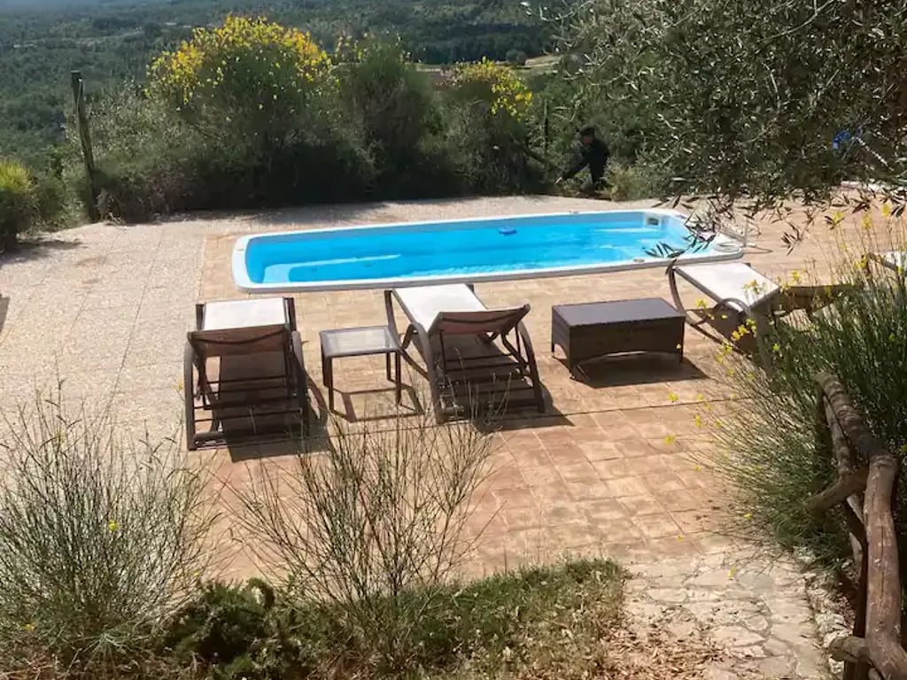 Villa Serra | Villa for 8 with Jacuzzi in secret Umbria