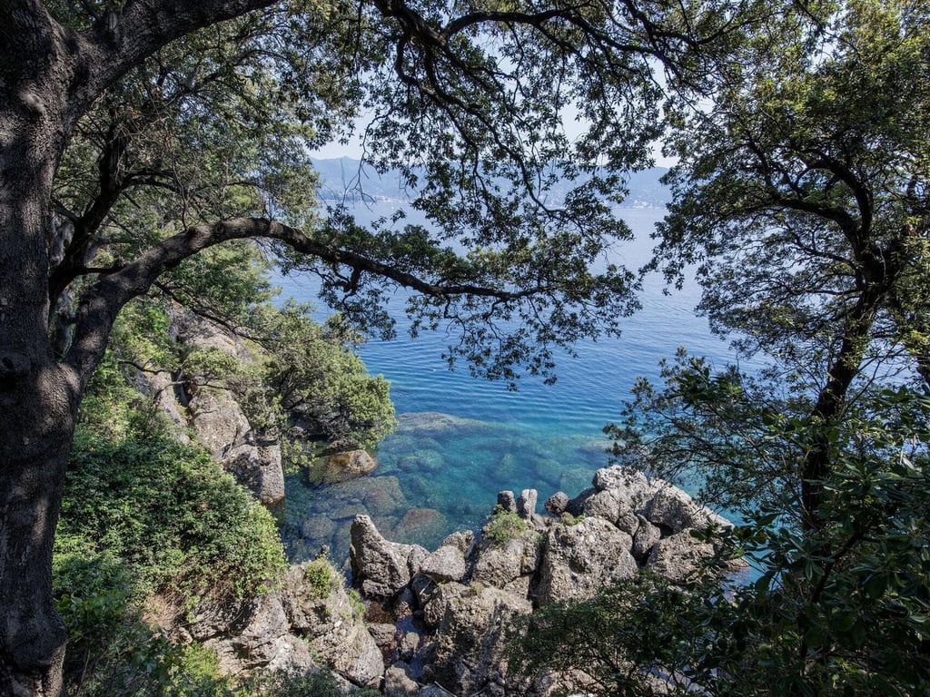 Faro | A splendid villa on the Italian Riviera