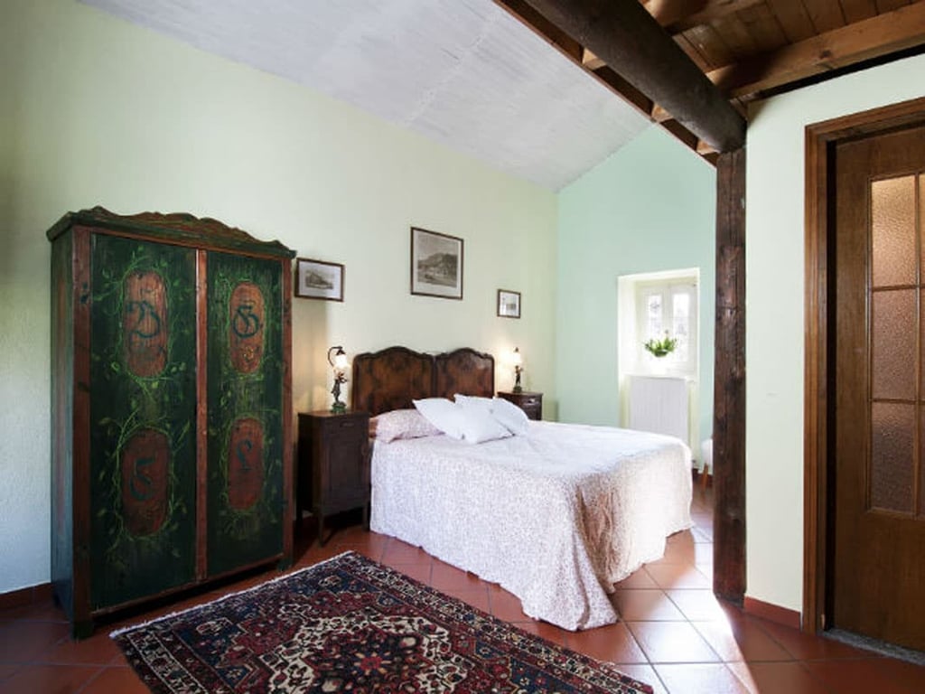 Casa del Pescatore | A lakeside villa with terraces on the waterfront