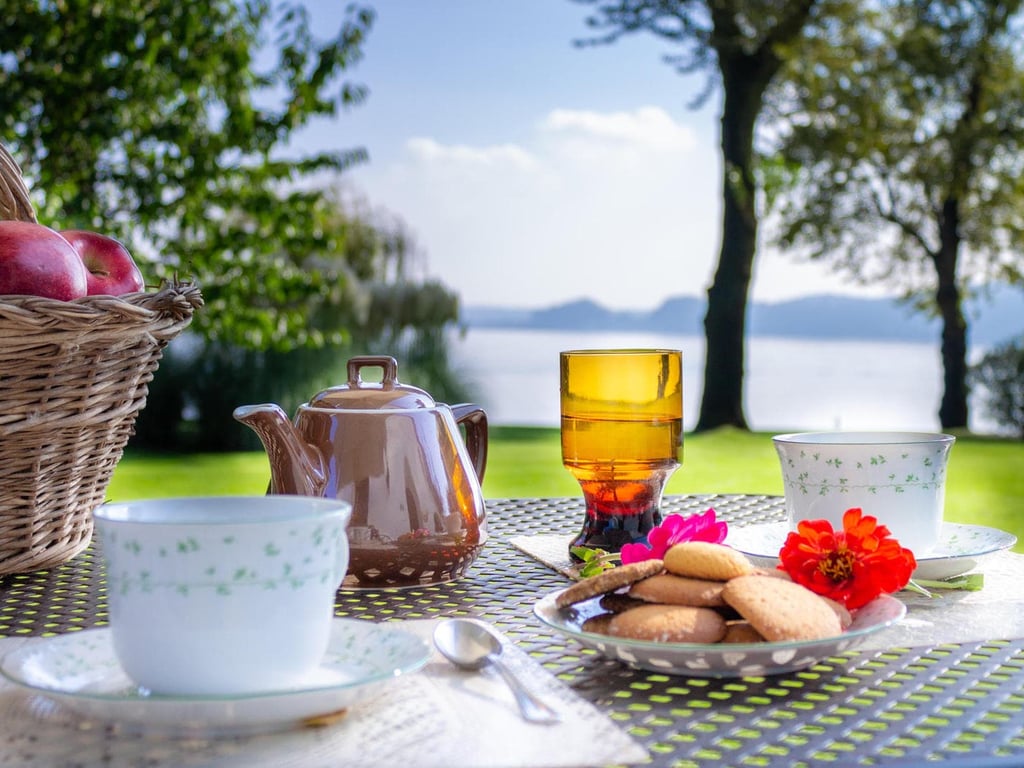 Eva's Cottage | A lakeside cottage on Lake Maggiore, Italy