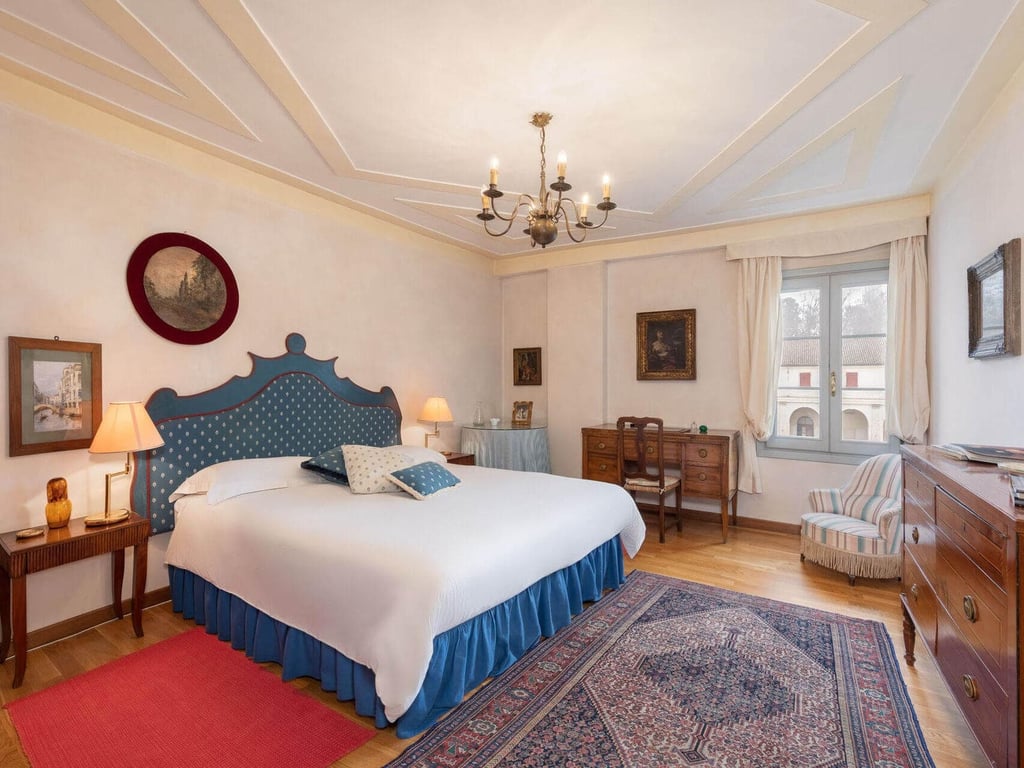 Villa Quinta | 16th-century Palladian villa for 8 in the Veneto