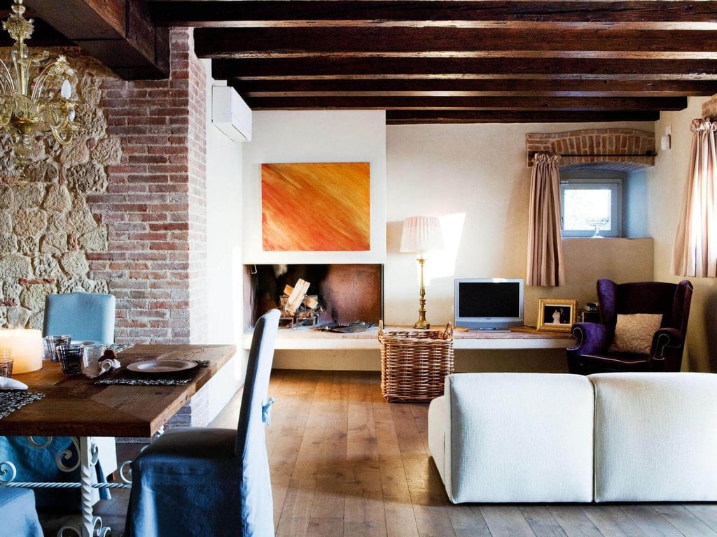 Rocca | An elegant villa for 6 close to a village