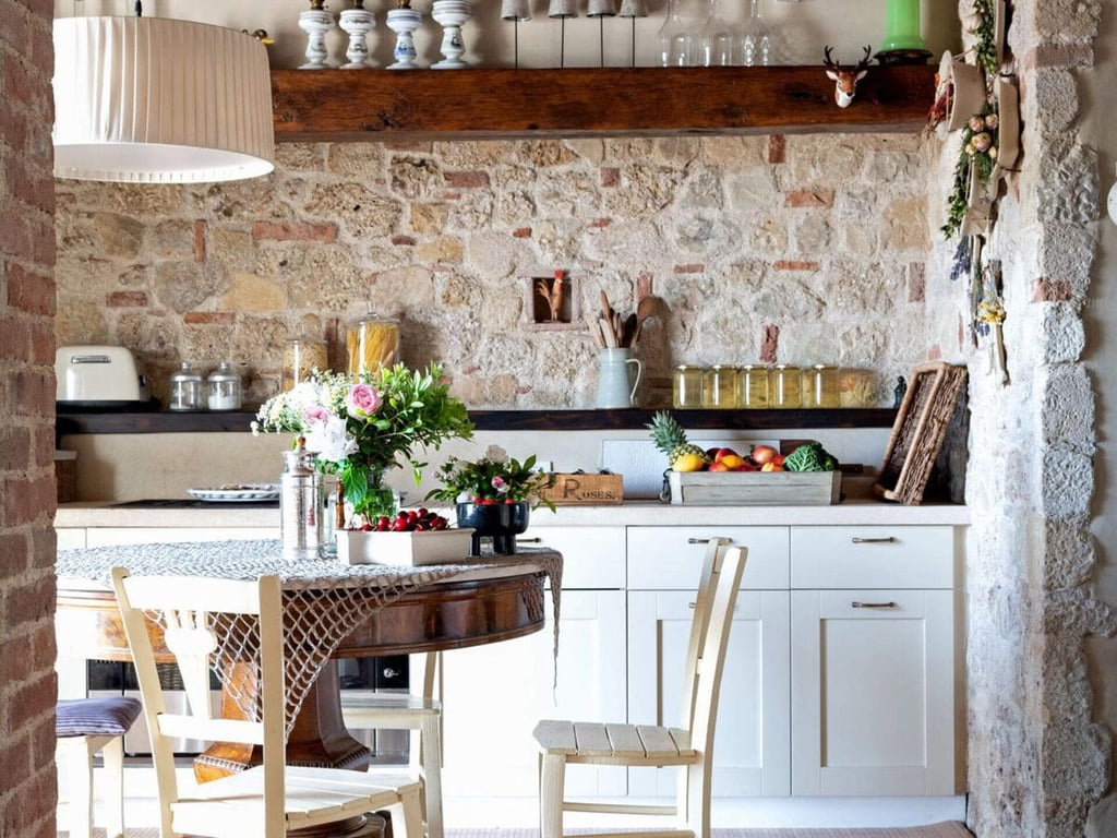 Rocca | An elegant villa for 6 close to a village
