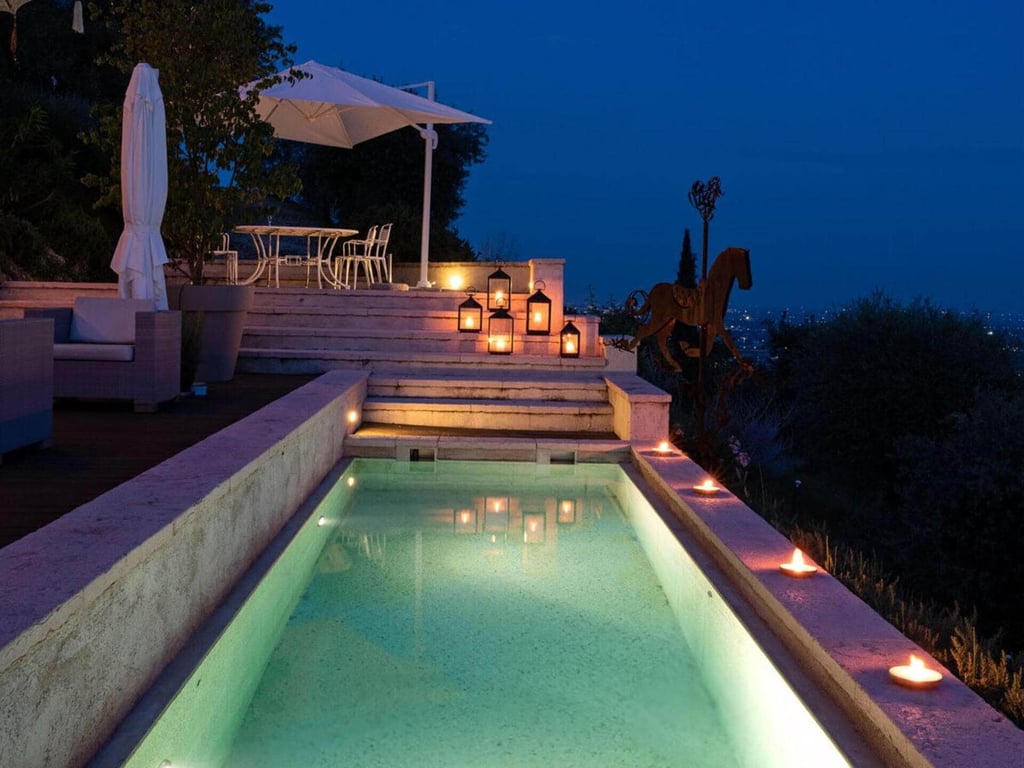 Rocca | An elegant villa for 6 close to a village