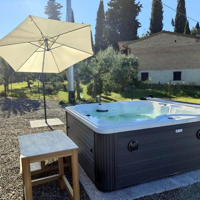 Casa Andrea | San Gimignano cottage for 4 with a hot tub