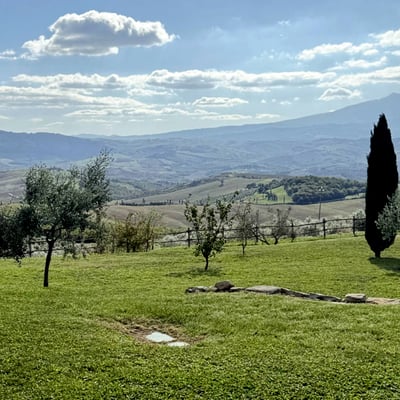 Casa del Pastore | UNESCO Val d'Orcia Villa with 16m Infinity Pool and Mt. Amiata Views