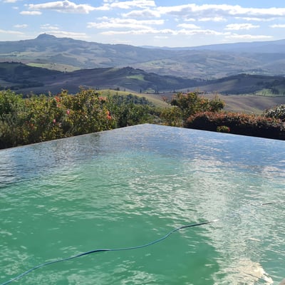 Casa del Pastore | UNESCO Val d'Orcia Villa with 16m Infinity Pool and Mt. Amiata Views