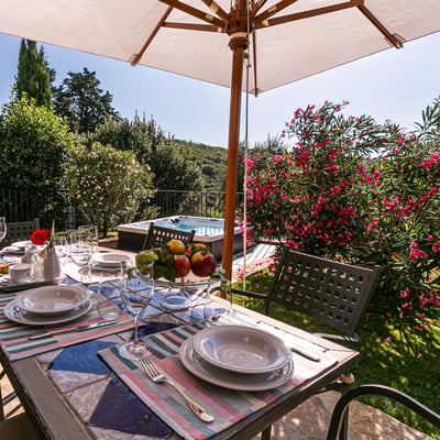 Casa Livio | Apartment and Hot-Tub with private garden in Chianti