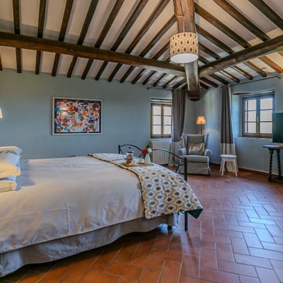 Casa Livio | Apartment and Hot-Tub with private garden in Chianti